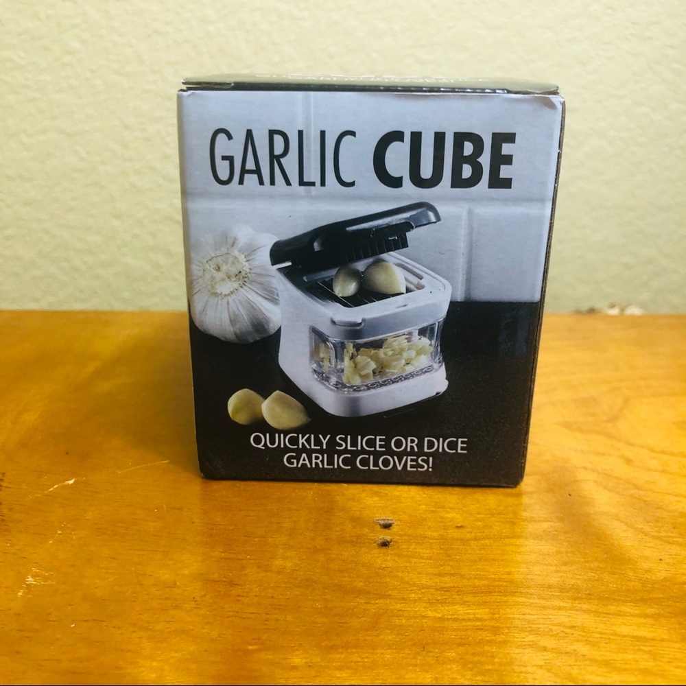 Garlic Cube Chopper